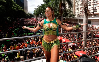 Ludmilla reúne mais de 1 milhão de pessoas em bloco ao som dos “Ritmos do Brasil” no Rio