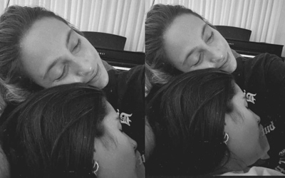 Lauana Prado mostra momento de carinho com Tati após volta do relacionamento: “Me faz ninar”